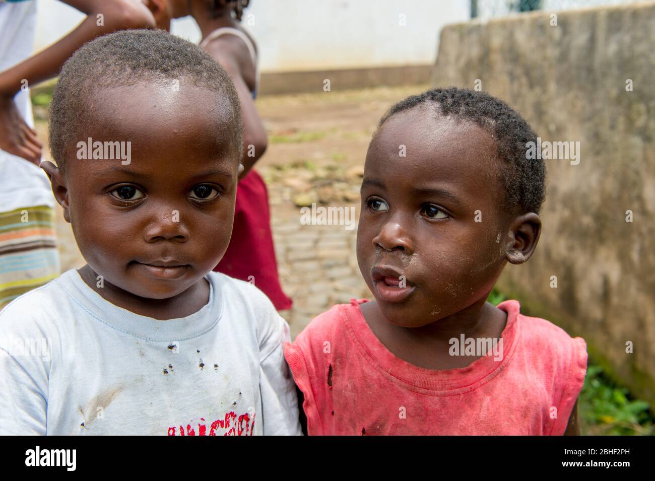 Portrait des enfants à la plantation de café de Monte café sur l'île Sao Tomé, Sao Tomé-et-principe. Banque D'Images