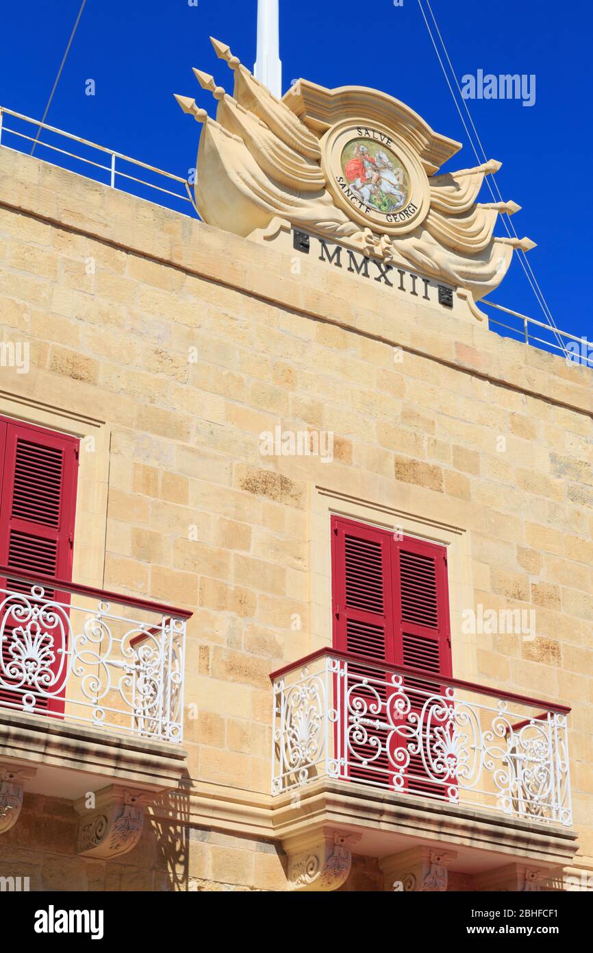 Café, place Saint-Georges, ville de Victoria, île Gozo, Malte, Europe Banque D'Images