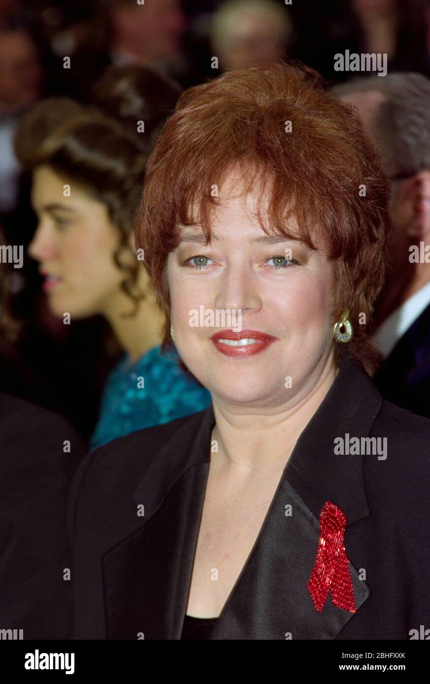 LOS ANGELES, CA. c. 1994: Actrice Kathy Bates. Photo du fichier © Paul Smith/Featureflash Banque D'Images