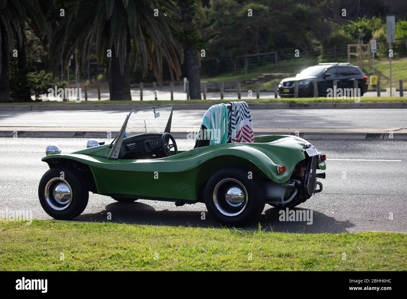 Voiture historique de style buggy à plage verte, garée à Sydney, en  Australie Photo Stock - Alamy