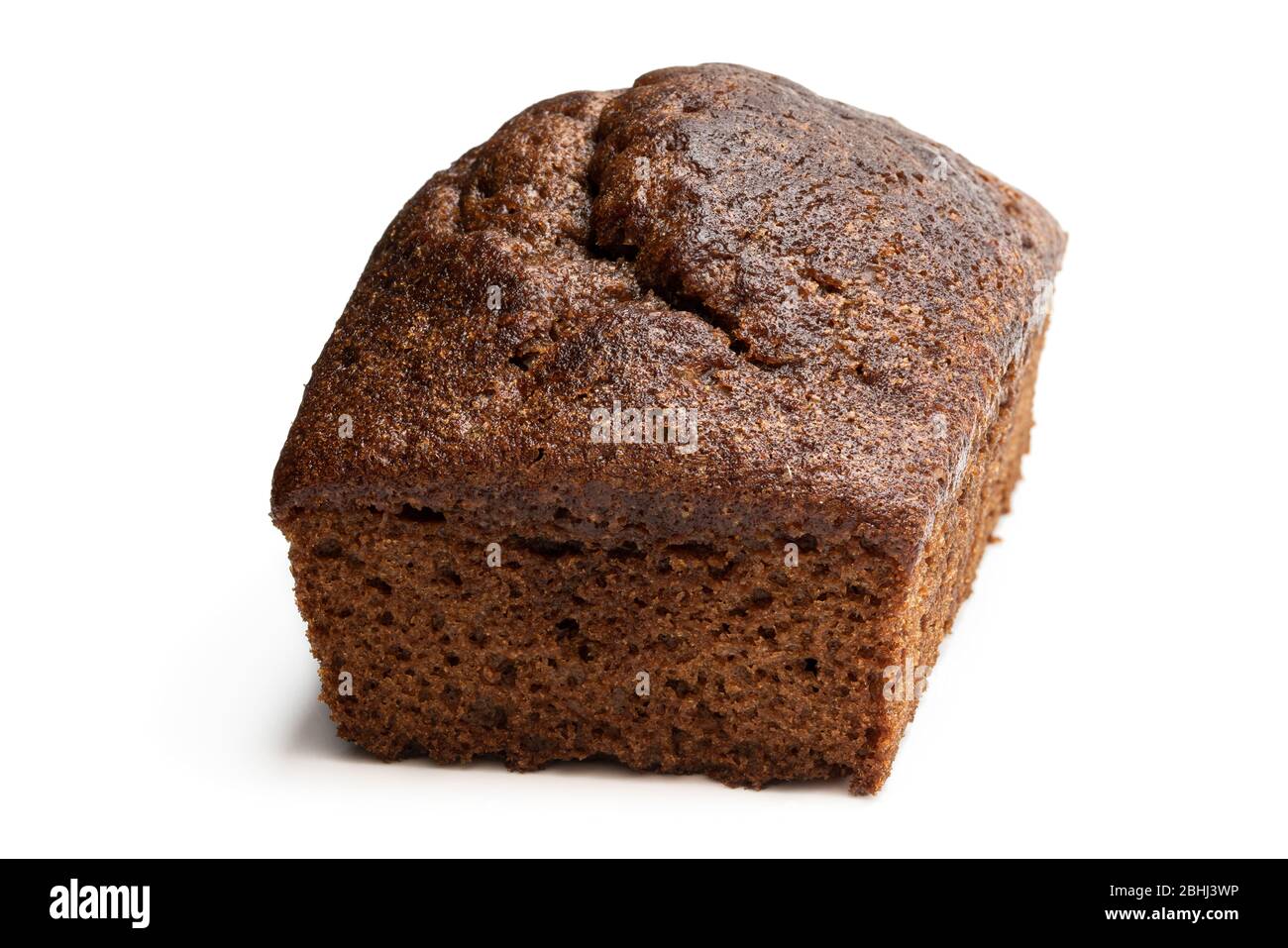 Pain de banane et de chocolat fraîchement cuit isolé sur blanc Banque D'Images