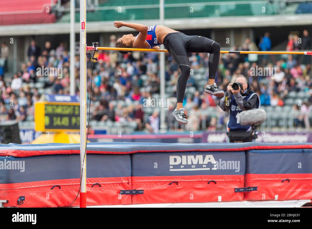 BIRMINGHAM, ANGLETERRE -Morgan Lake, vainqueur de la finale du saut à la hauteur des femmes lors des Championnats d'athlétisme britanniques au stade Alexander à Birmingham le samedi 25 juin 2016. (Crédit: Toyin Oshodi | MI News) Banque D'Images