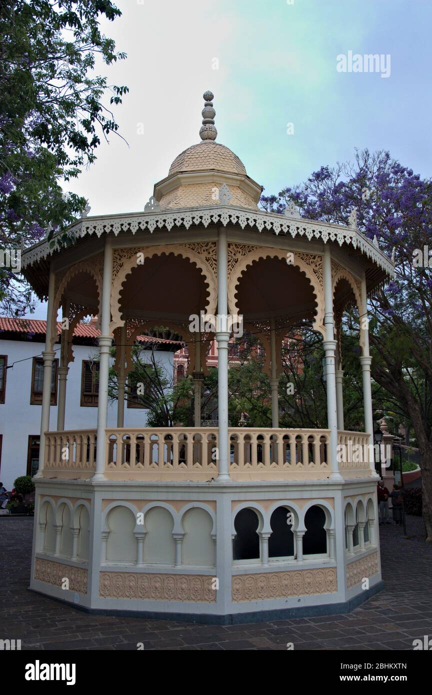 Juin 2017. La Orotava, Tenerife, Espagne. Vue verticale du kiosque de la Plaza de la Constitución dans la ville historique de la Orotava Banque D'Images