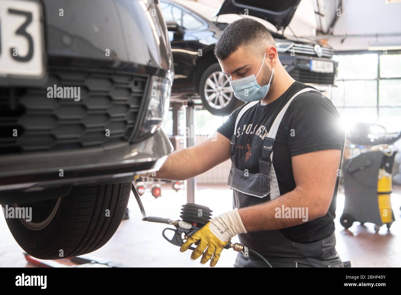 Ateliers de voiture Banque de photographies et d'images à haute résolution  - Alamy