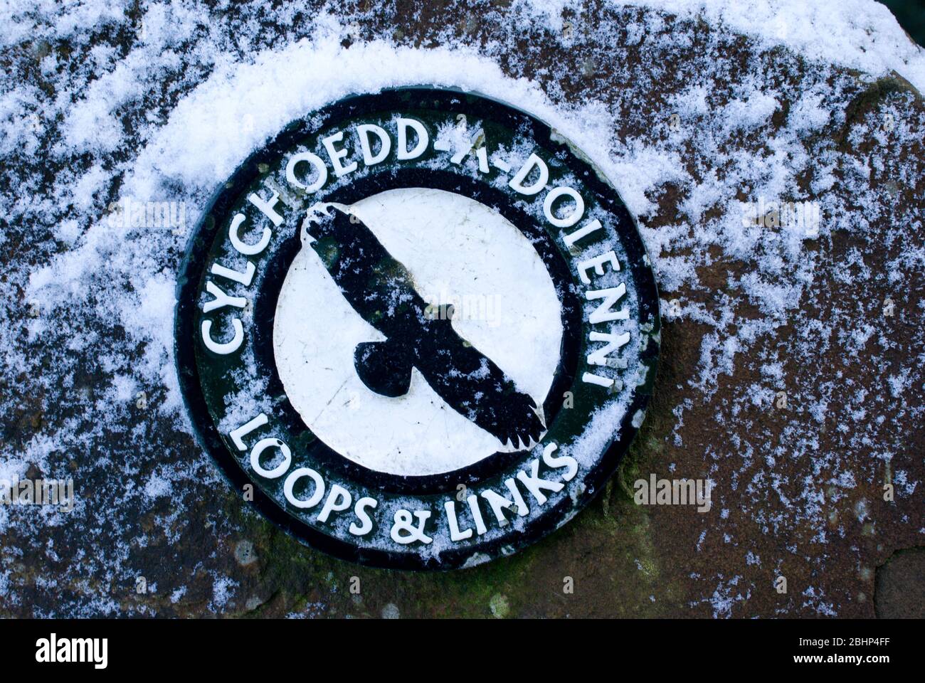 Cylchoedd a Dolenni / boucles et liens signe de chemin de pied, Bwlch Nant Gwyn au-dessus de la vallée de Rhondda, Rhondda Cynon Taf, pays de Galles du Sud. Banque D'Images