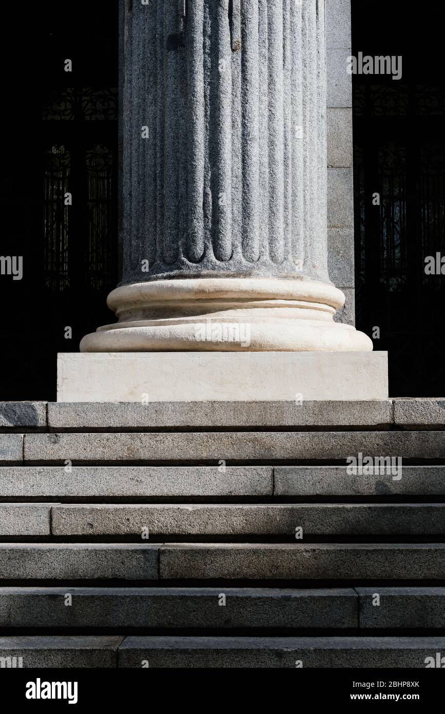 Base de colonne corinthienne Banque de photographies et d’images à ...