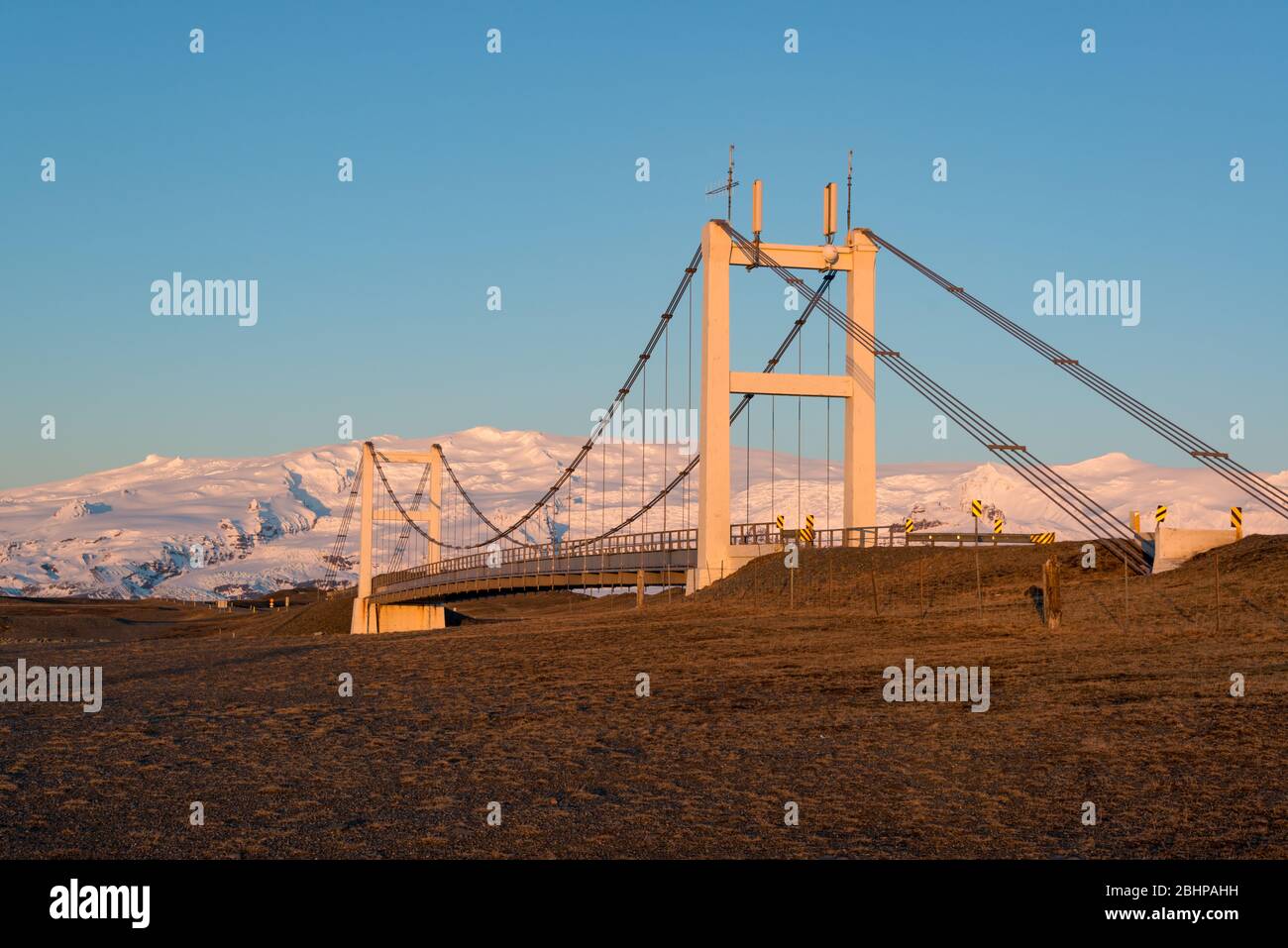 Le pont suspendu dans le périphérique R1 à Jökulsárlón en Islande Banque D'Images