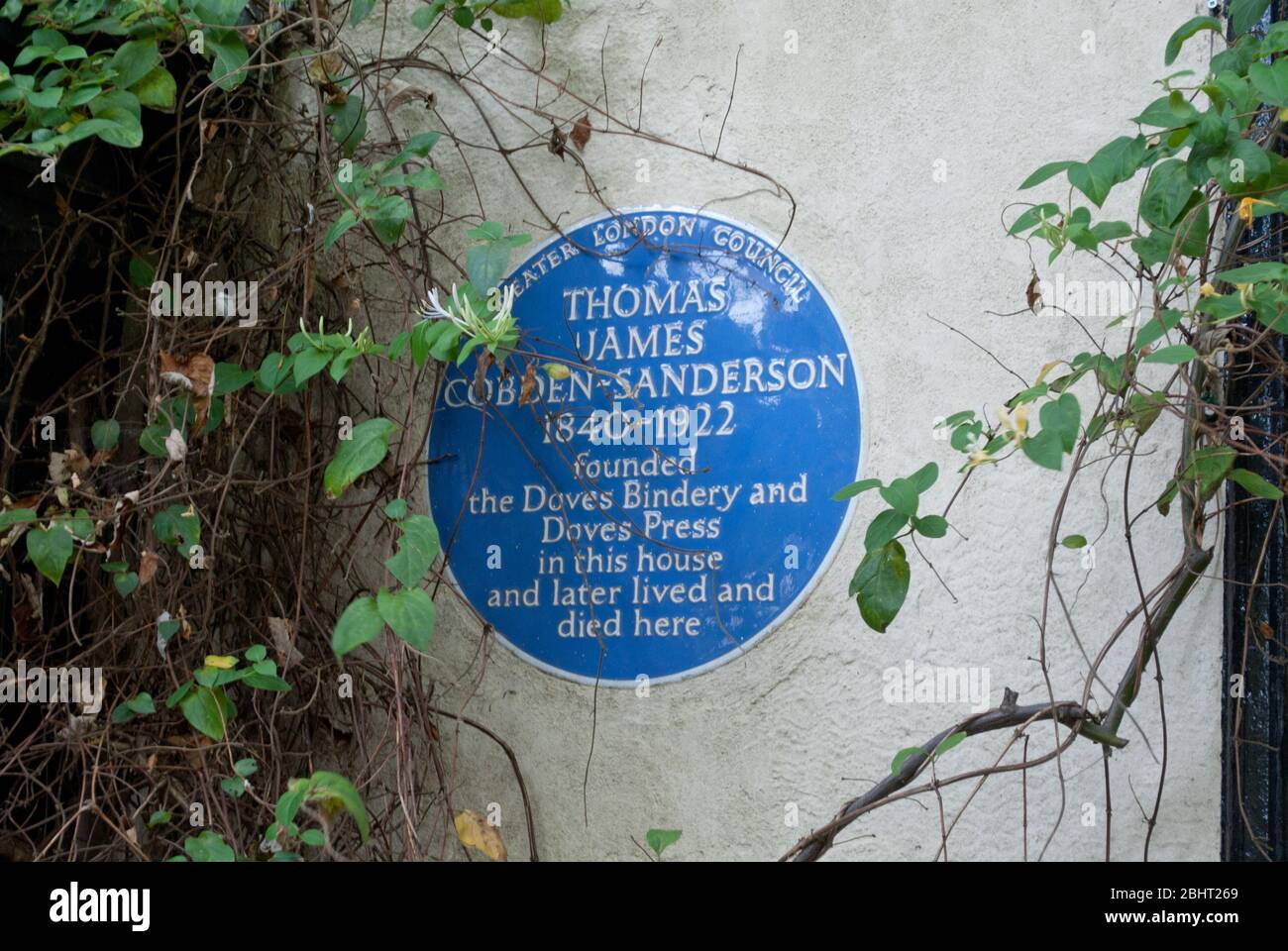 The Doves Press Bindery Emery Walker Kelmscott Press Arts & Crafts plaque commémorative en pierre Hammersmith Terrace, Hammersmith, Londres W4 2PF Banque D'Images