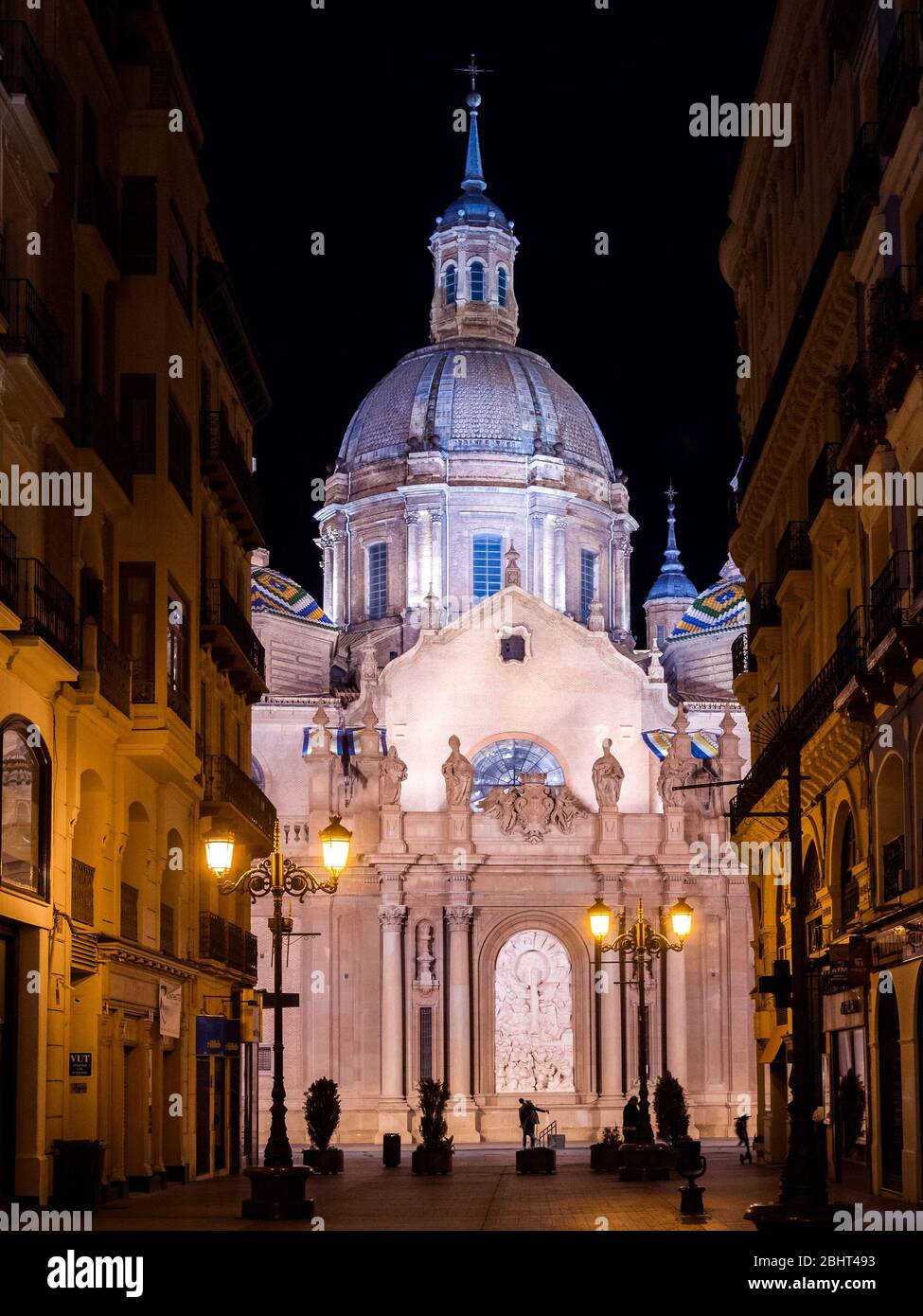 Basílica de Nuestra Señora del Pilar vista desde la Calle Alfonso I. Zaragoza. Aragón. España Banque D'Images