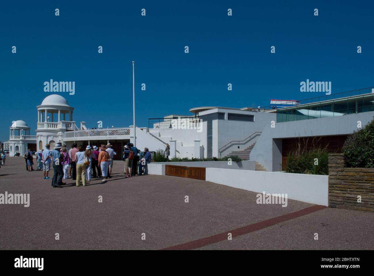 Modernisme style international Architecture moderniste Pavillon blanc de la Warr, Marina, Bexhill-sur-Mer TN40 par Erich Mendelsohn Serge Chermayeff Banque D'Images