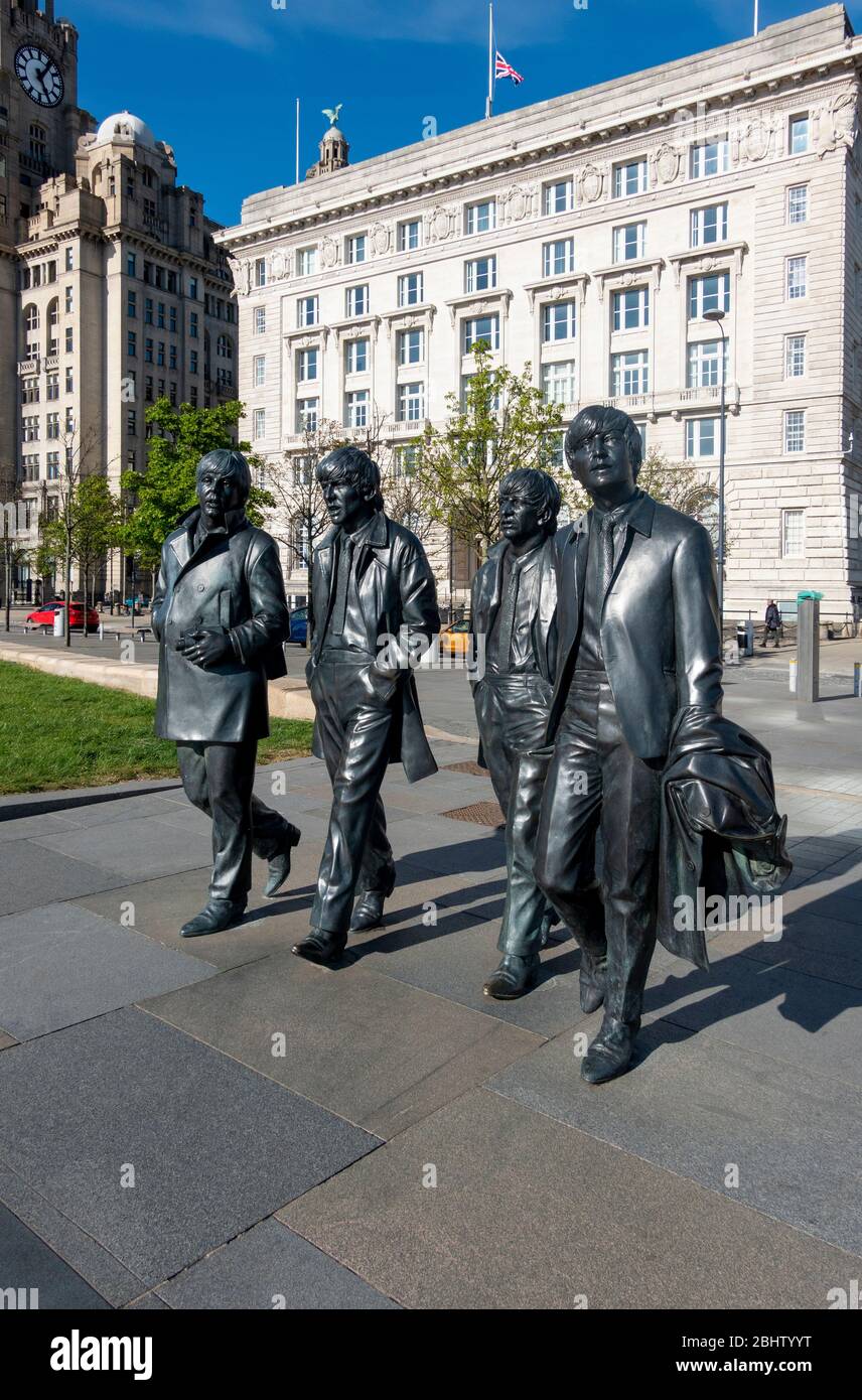 The Beatles Statut à Pier Head à Liverpool Banque D'Images