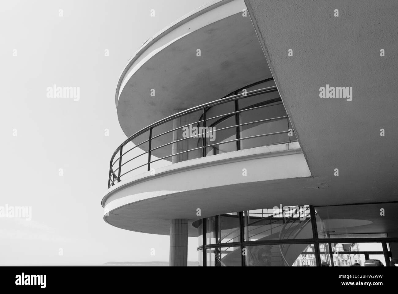 Modernisme style international Architecture moderniste Pavillon blanc de la Warr, Marina, Bexhill-sur-Mer TN40 par Erich Mendelsohn Serge Chermayeff Banque D'Images