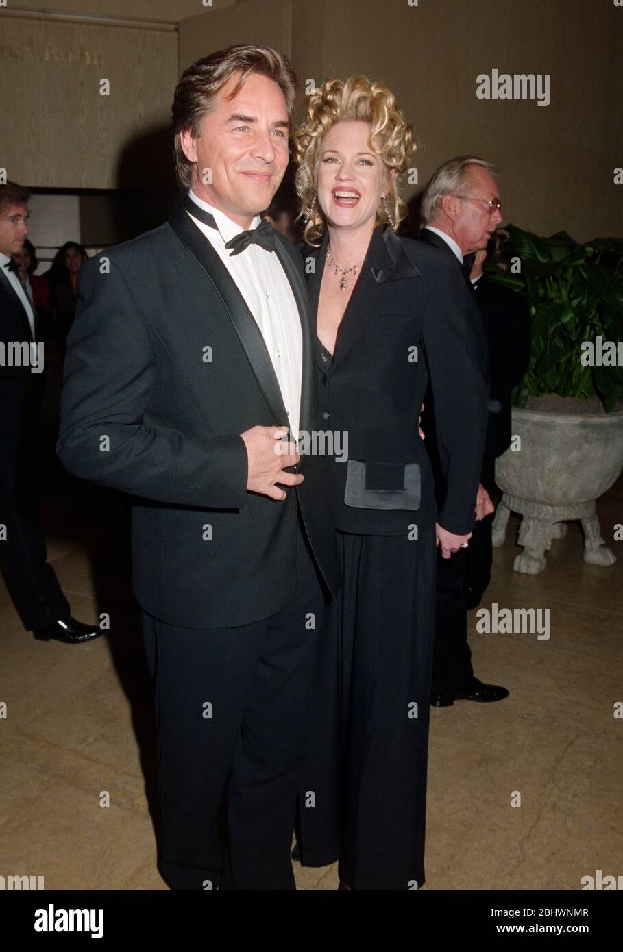 LOS ANGELES, CA. c. 1993: Acteur Don Johnson & épouse actrice Melanie Griffith. Photo du fichier © Paul Smith/Featureflash Banque D'Images