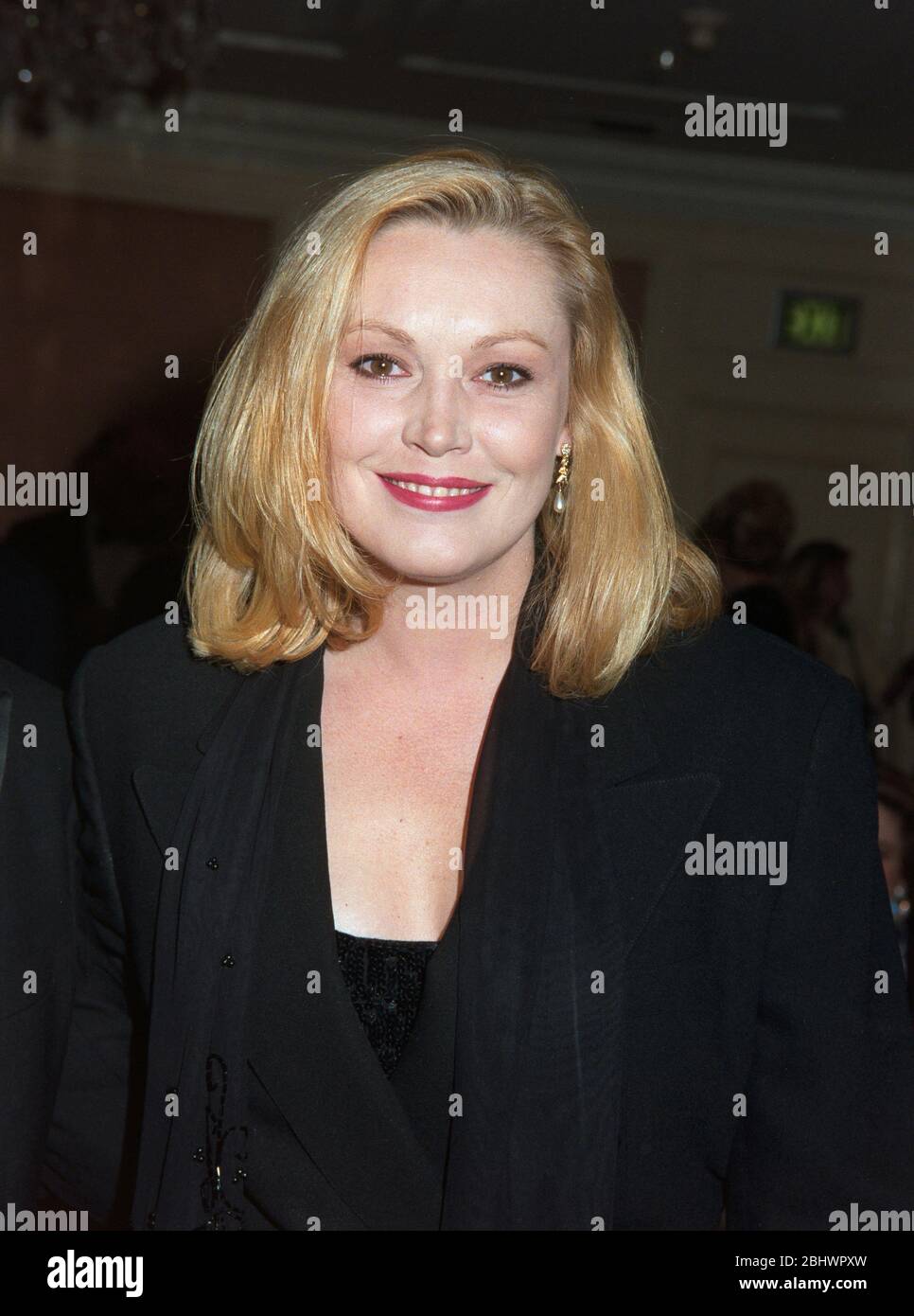 LOS ANGELES, CA. c. 1994: Actrice Cathy Moriarty. Photo du fichier © Paul Smith/Featureflash Banque D'Images