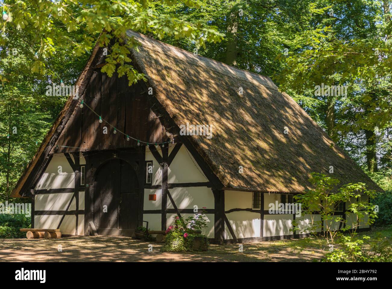 Tews Kate ou Tews Cottage, un ancien fumoir, Bad Malente, Holstein Suisse, District est Holstein, Schleswig-Holstein, Allemagne du Nord Banque D'Images