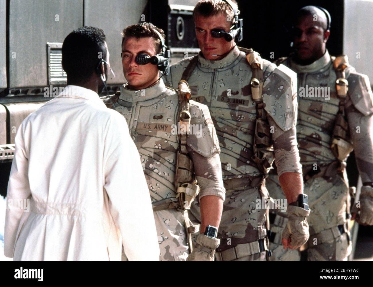 Universal Soldier Year: 1992 USA Directeur: Roland Emmerich Jean-Claude Van Damme, Dolph Lundgren, Tom Lister Jr Banque D'Images