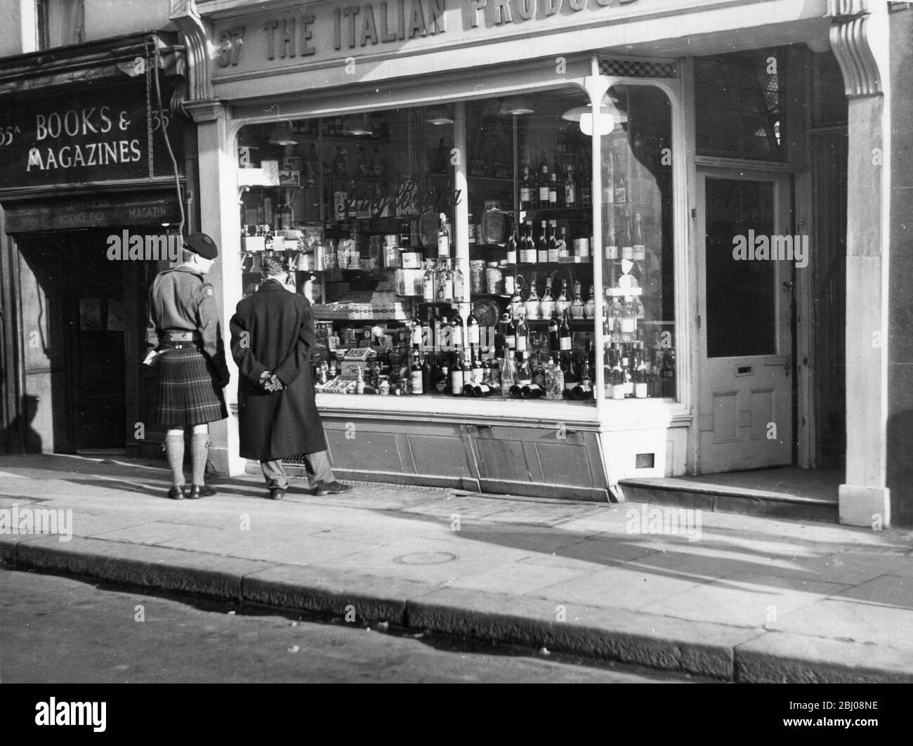 Société italienne de production au 37 Old Compton Street, Soho, Londres, Angleterre. - non daté Banque D'Images