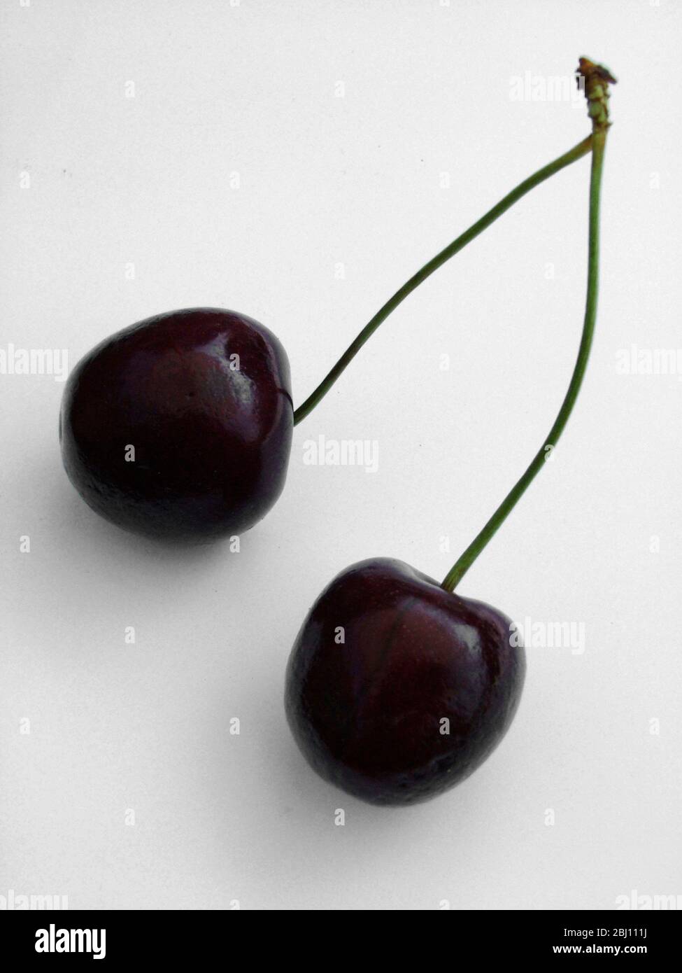 Cerises rouges foncées - Banque D'Images