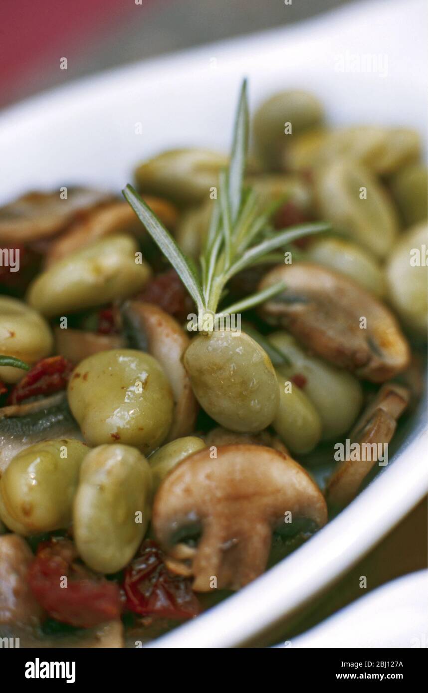 Haricots larges et champignons - Banque D'Images