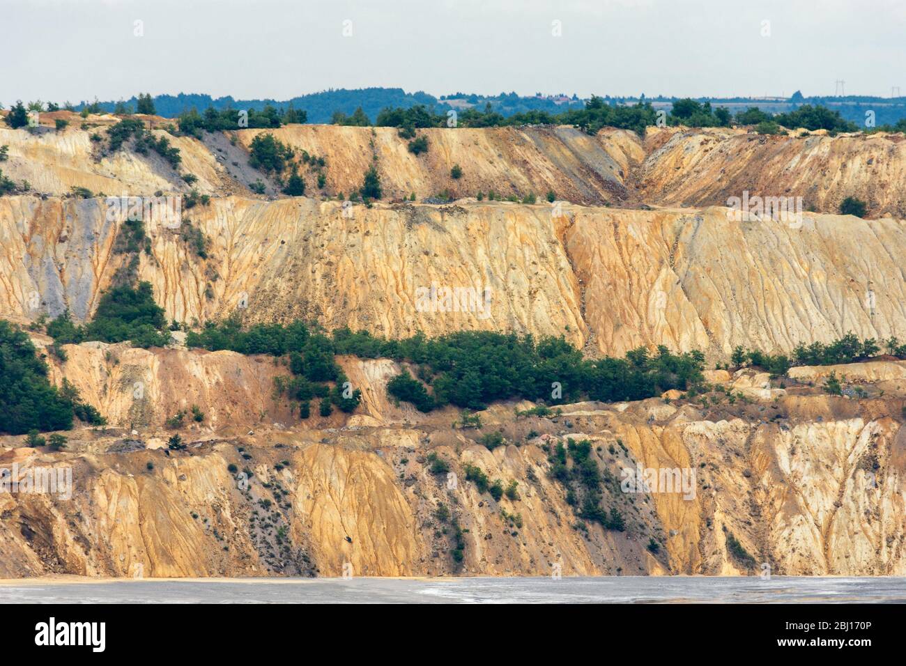 Bor / Serbie - 13 juillet 2019: Les décharges de résidus et de mines à Bor, en Serbie-est, l'une des plus grandes mines de cuivre d'Europe appartenant à un compacteur minier chinois Banque D'Images