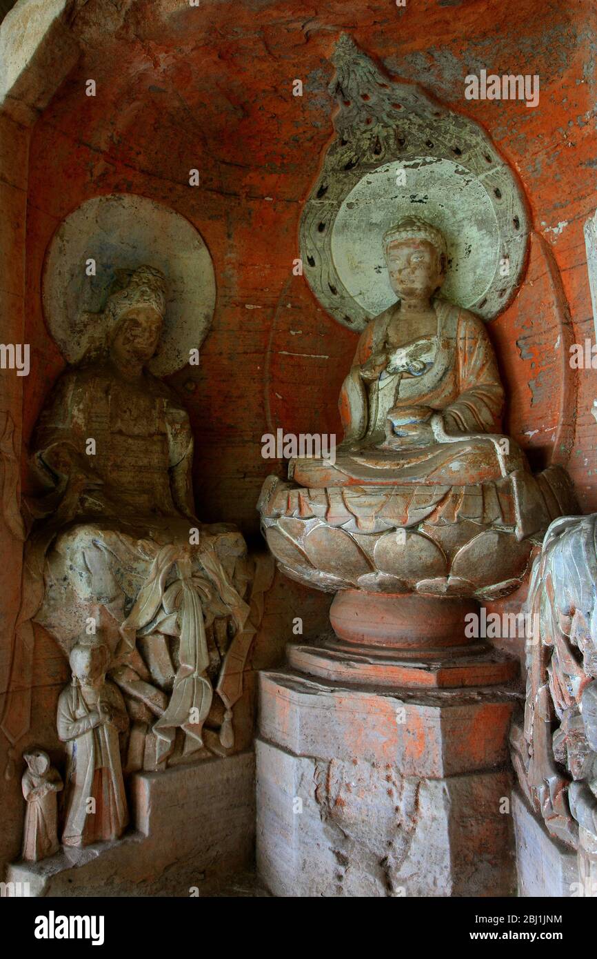 Statue du Bouddha Sakyamuni dans la dynastie Northern Song une sculpture en pierre à Beishan Dazu Chongqing Banque D'Images