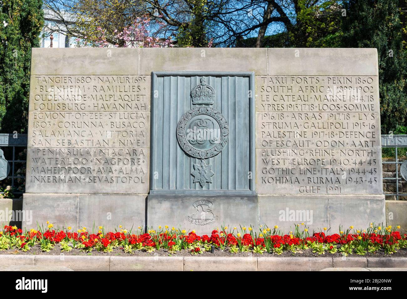 Royal Scots Monument dans les jardins de West Princes Street, Edimbourg, Ecosse, Royaume-Uni Banque D'Images