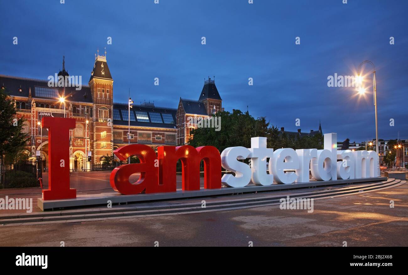 Je suis-Sterdam signe près de Rijksmuseum - Musée national néerlandais à Amsterdam. Pays-Bas Banque D'Images