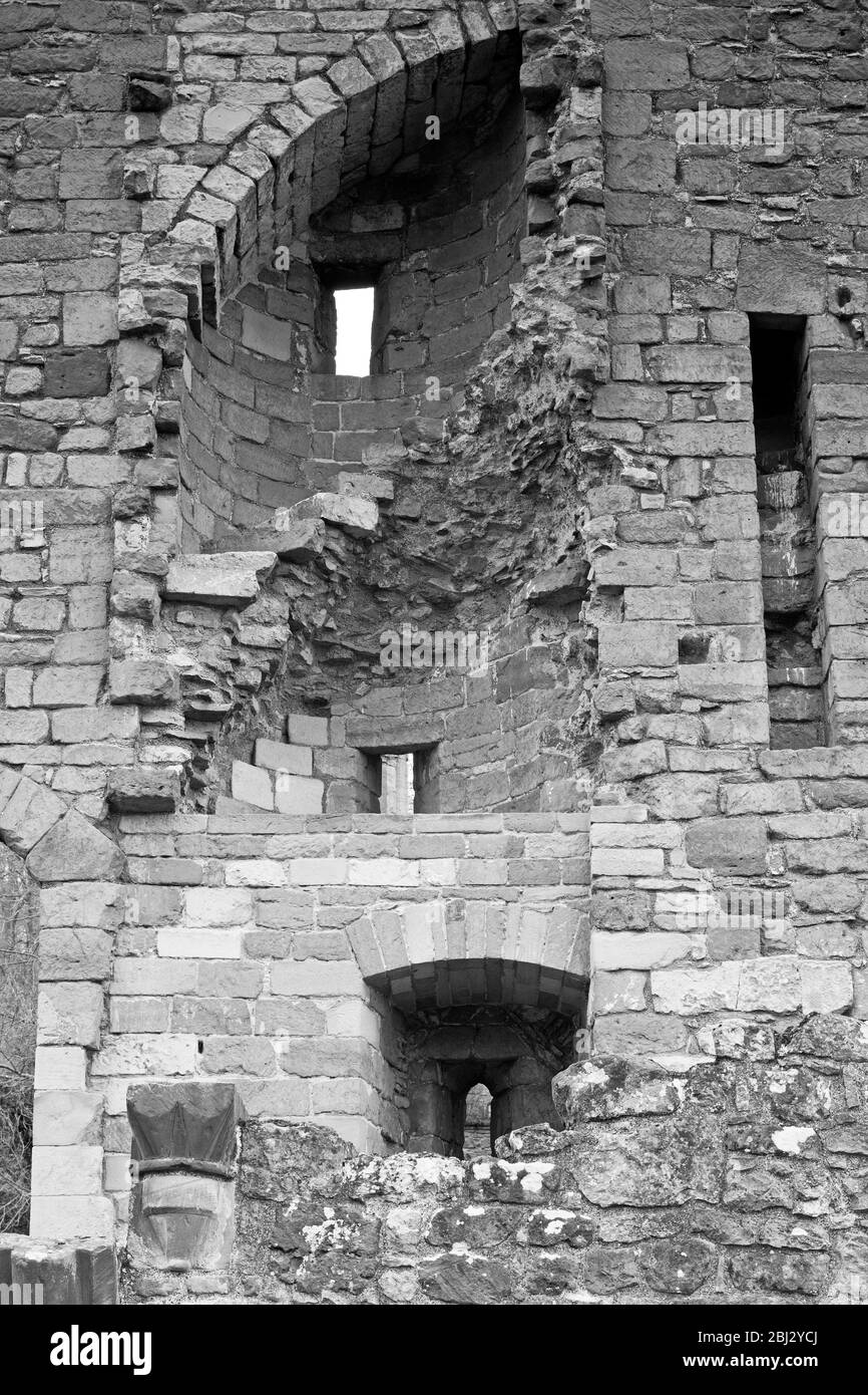 Reste de l'escalier en spirale dans l'abbaye de Rievaulx au transept sud Yorkshire du Nord Banque D'Images