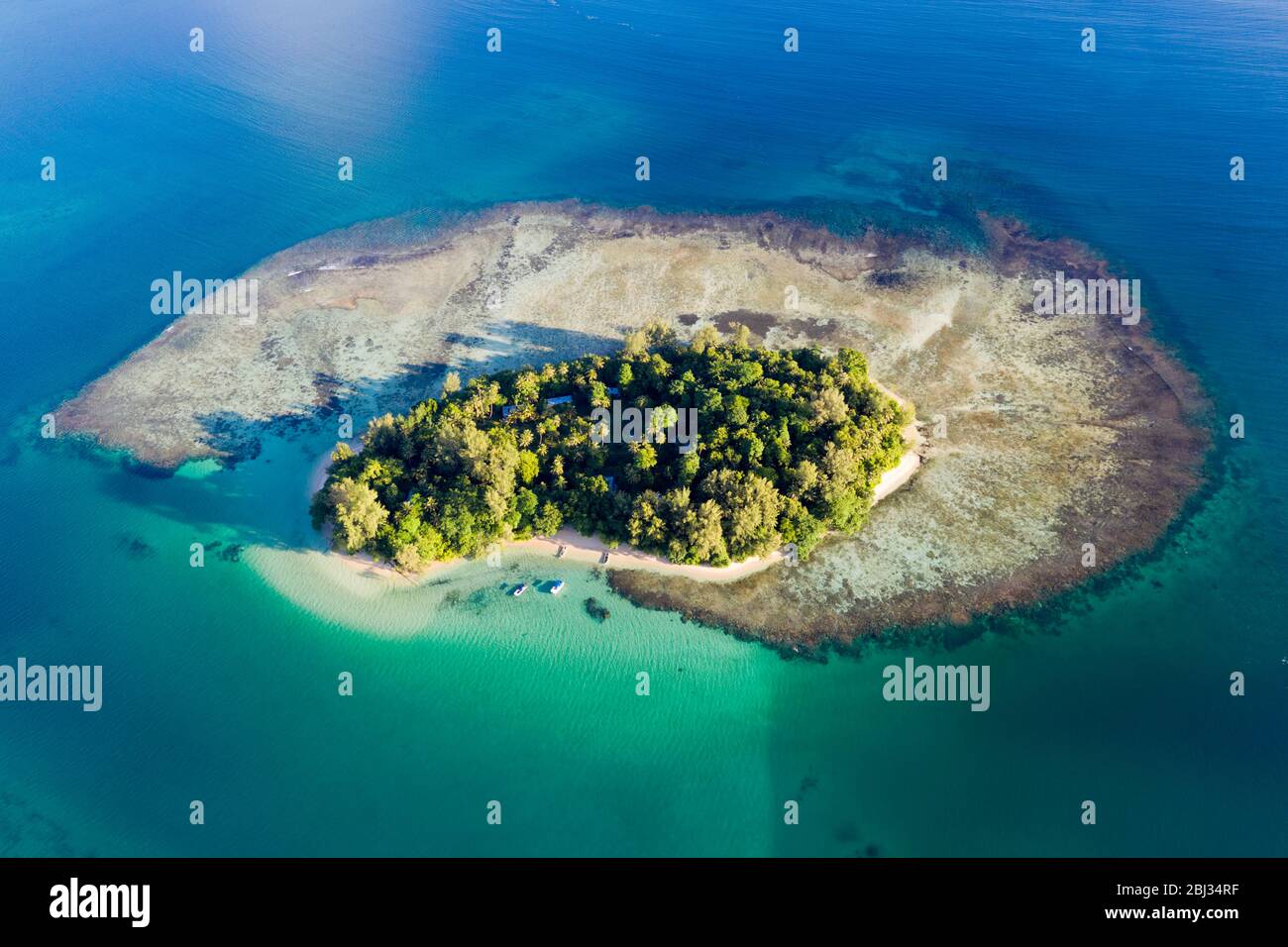 Vue aérienne de Lissenung Island, New Ireland, Papouasie Nouvelle Guinée Banque D'Images