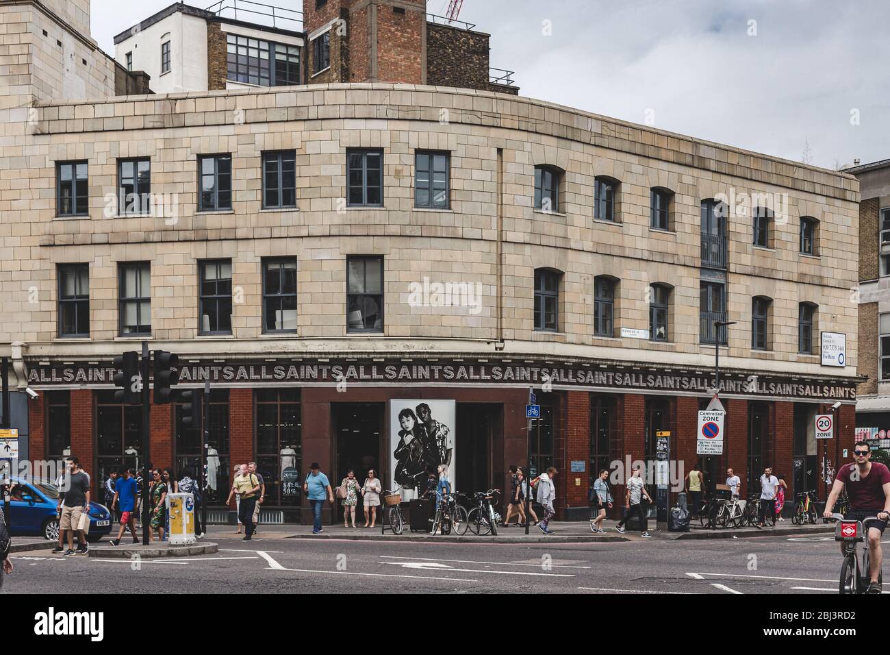 Allsaints spitalfields Banque de photographies et d'images à haute  résolution - Alamy