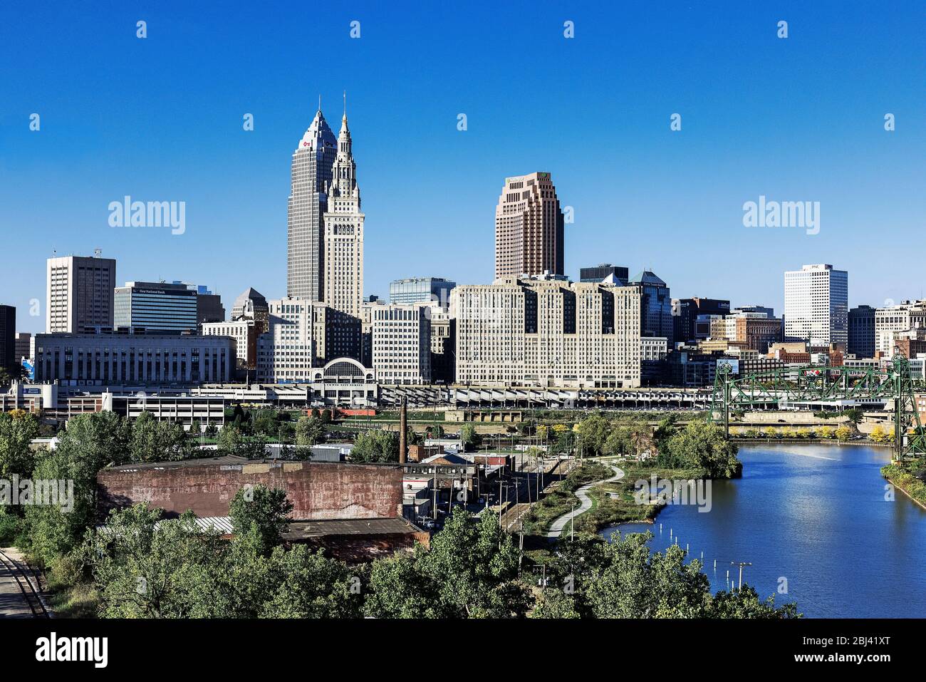 Ville et la rivière Cuyahoga à Cleveland. Banque D'Images