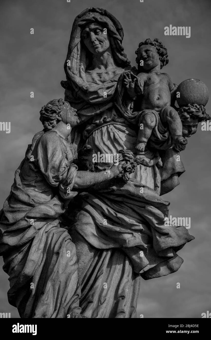 Statue de Sainte-Anne sur le pont Charler, Prague Banque D'Images