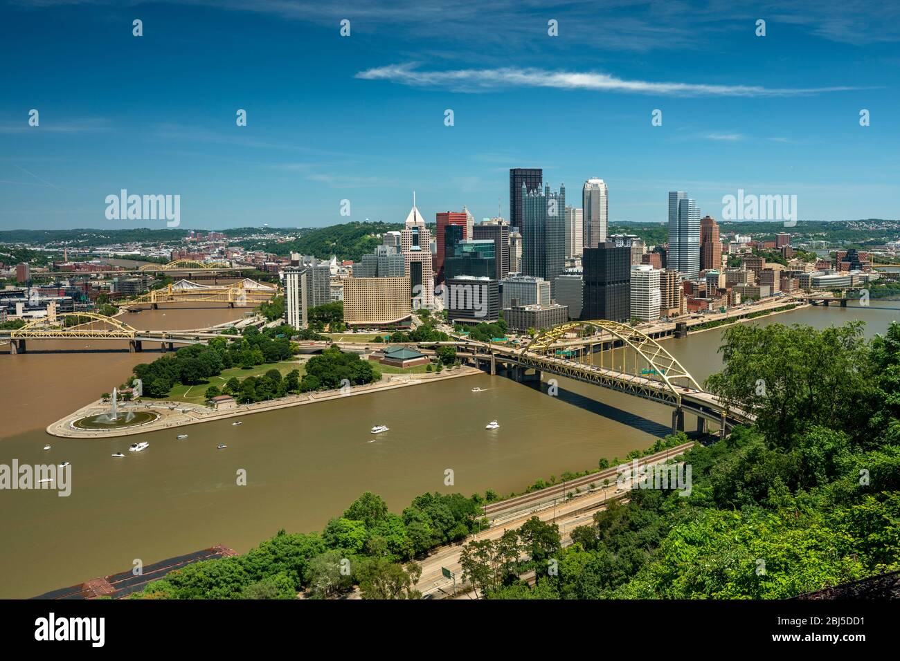 Fort Pitt Bridge et fort Duquesne Bridge sur Allegheny River Pittsburgh Pennsylvania USA Banque D'Images