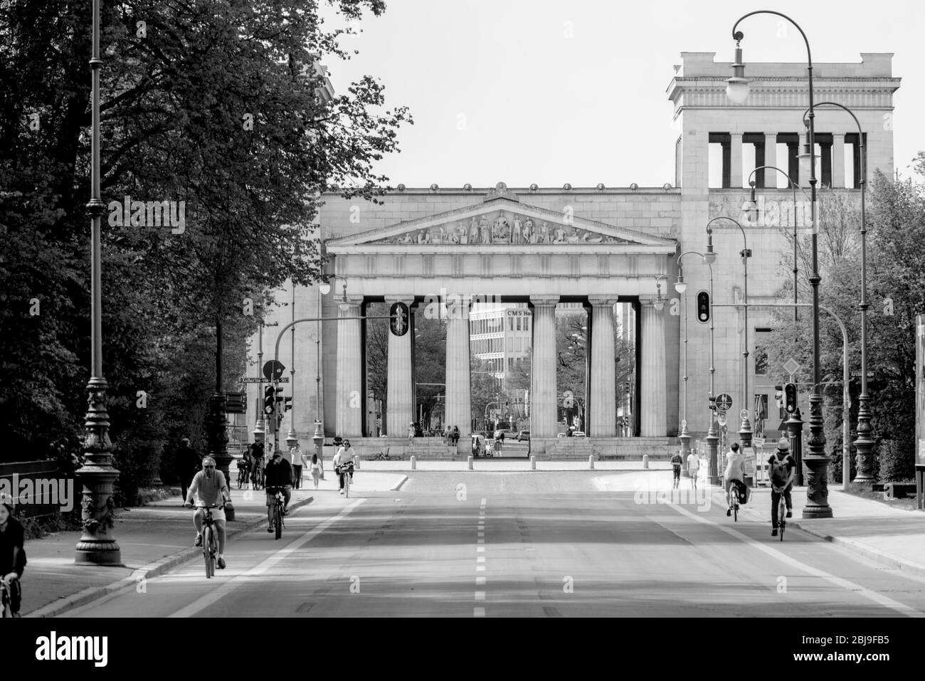 Paysage avec vue sur Propylaea à Königsplatz à Munich, Allemagne Banque D'Images
