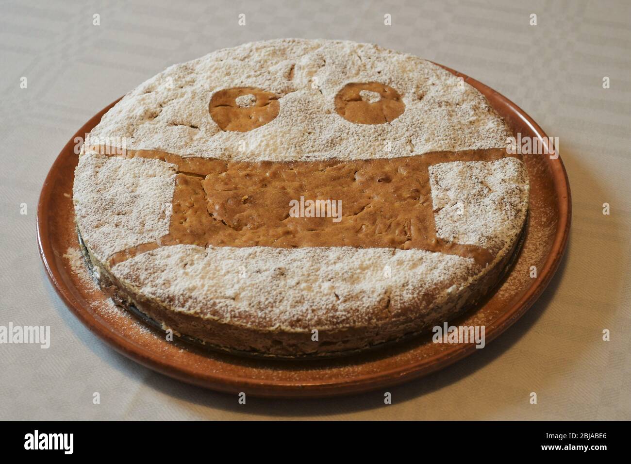 Milan Italie 29 Avril Milan Italie Gateau Artisan Cree Sur Le Theme Coronavisur Avec Des Masques Dans La Photo Decoration Gateau Coronavirus Credit Agence Independante De Photo Alay Live News Photo Stock