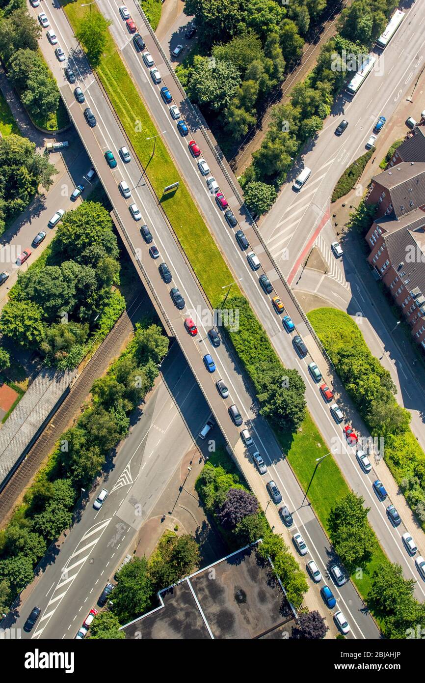 Pont de l'autoroute à l'intersection en forme de x à Gladbeck, 19.07.2016, vue aérienne, Allemagne, Rhénanie-du-Nord-Westphalie, Ruhr Area, Gladbeck Banque D'Images