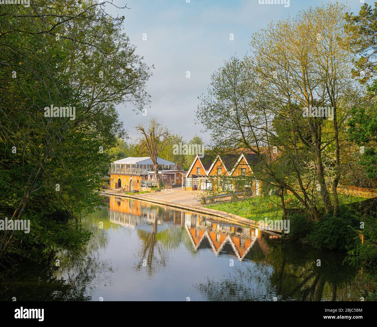 Cherwell Boathouse à Oxford, une station de punt et un restaurant qui ronome normalement avec la vie, est silencieux pendant le verrouillage de Coronavirus / Covid-19 Banque D'Images