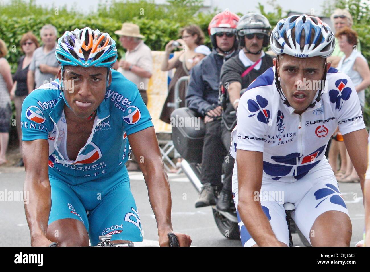 Maillot cycliste sans manche BOUYGUES TELECOM 2006 porté