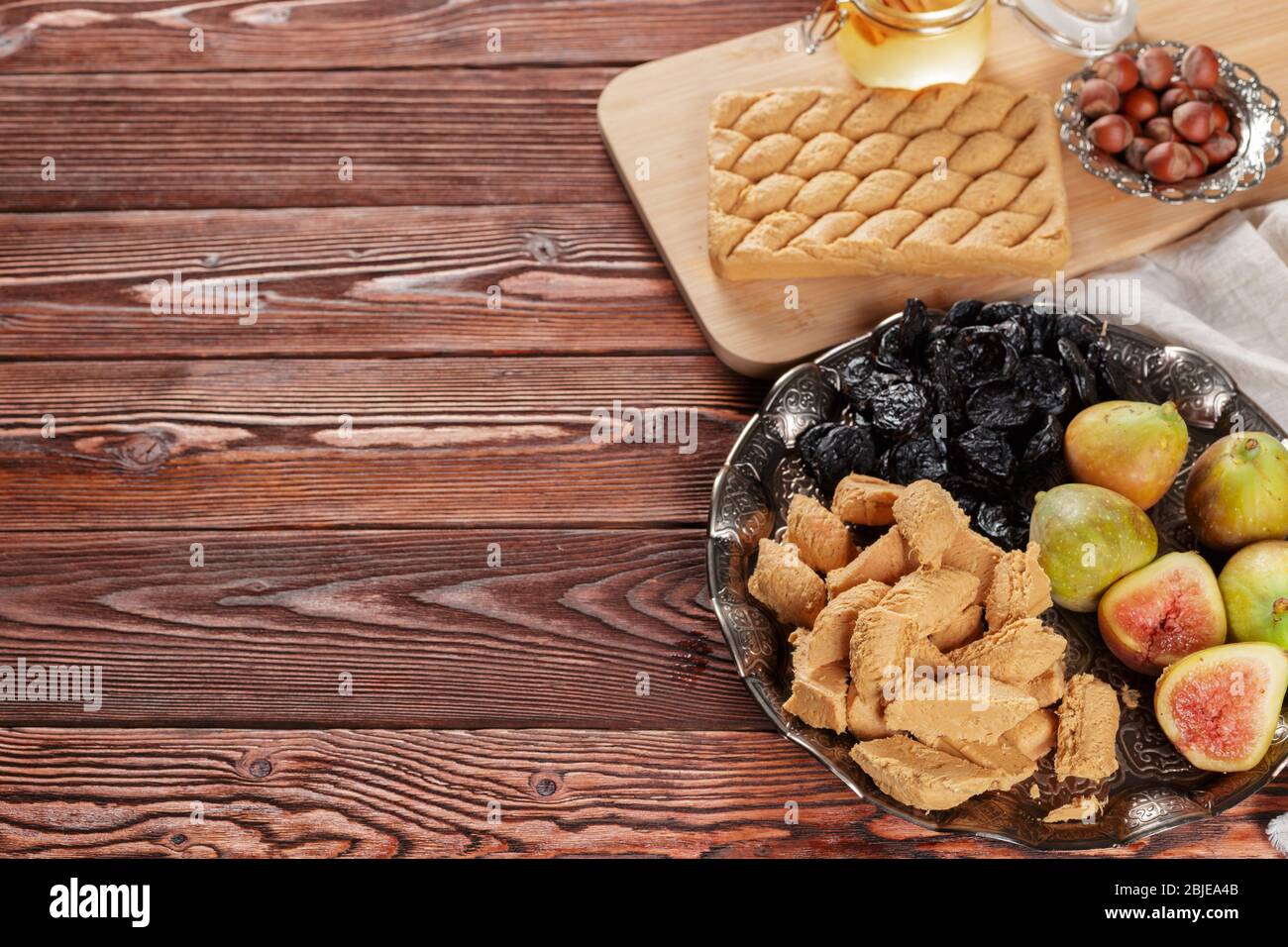 halva de tournesol sur la table. Gros plan. Banque D'Images