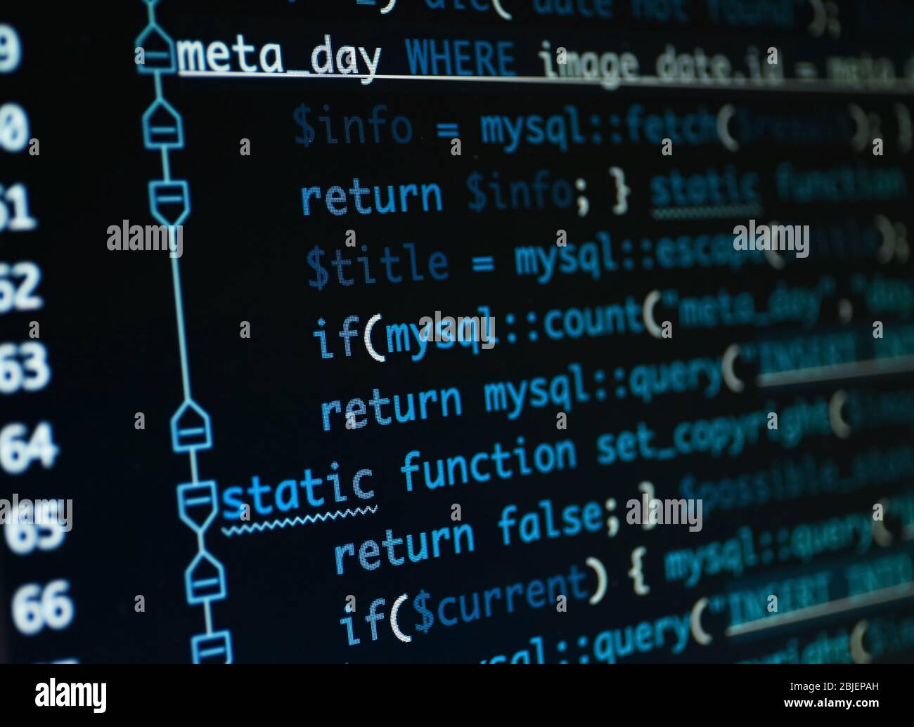 Code de script sur le moniteur, clôture. Concept de développement de logiciels Banque D'Images