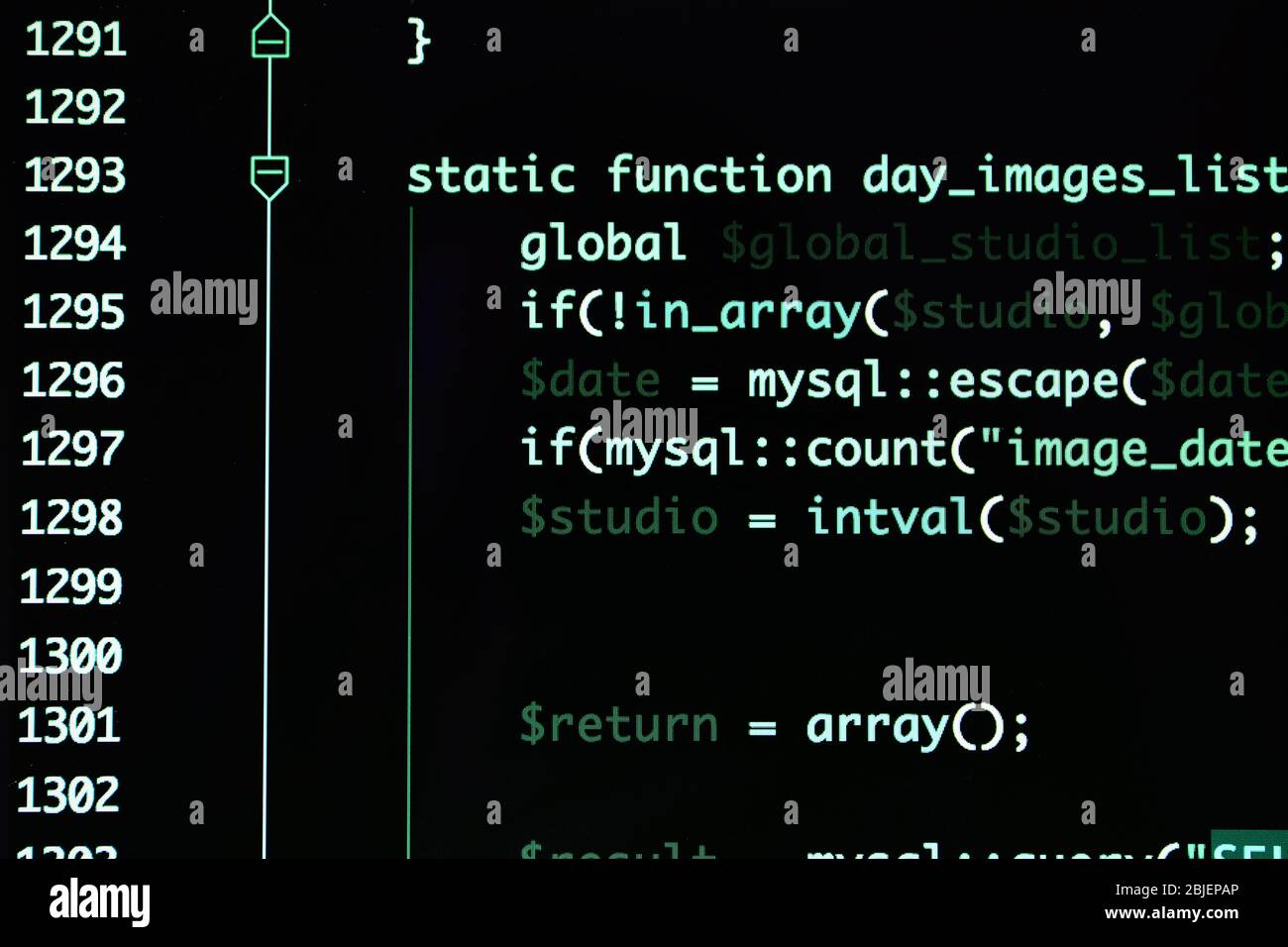 Code de script sur le moniteur, clôture. Concept de développement de logiciels Banque D'Images