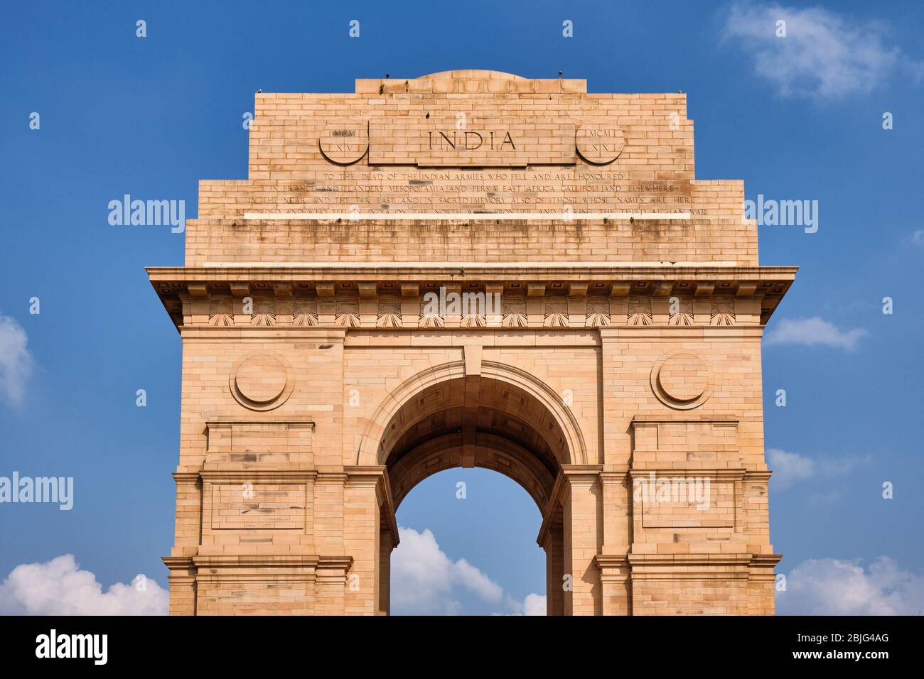 Le mémorial de guerre de la porte de l'Inde à New Delhi, en Inde, dédié à 70 000 soldats de l'armée indienne britannique tués dans des guerres entre 1914 et 1921 Banque D'Images