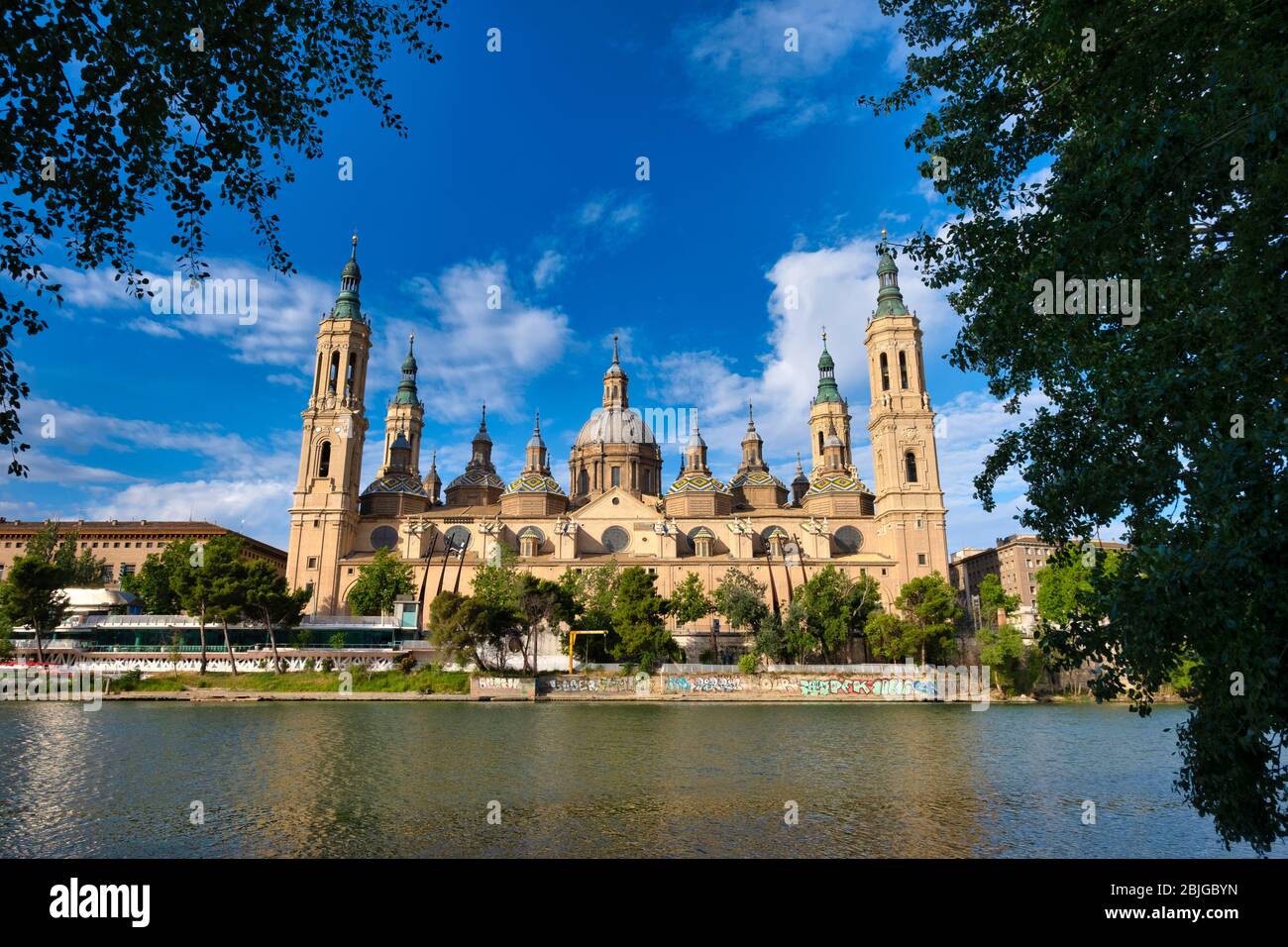 Cathédrale-Basilique notre-Dame du pilier alias Basílica de Nuestra ...