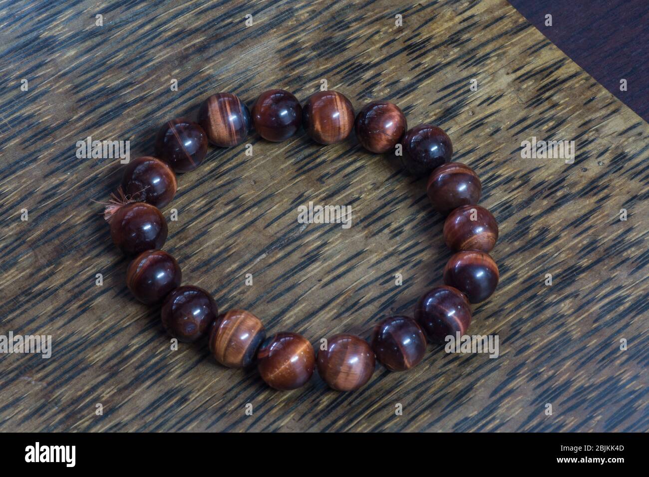 Œil de tigre la pierre puissante vous aide à libérer la peur et l'anxiété et aide l'harmonie et l'équilibre. Banque D'Images