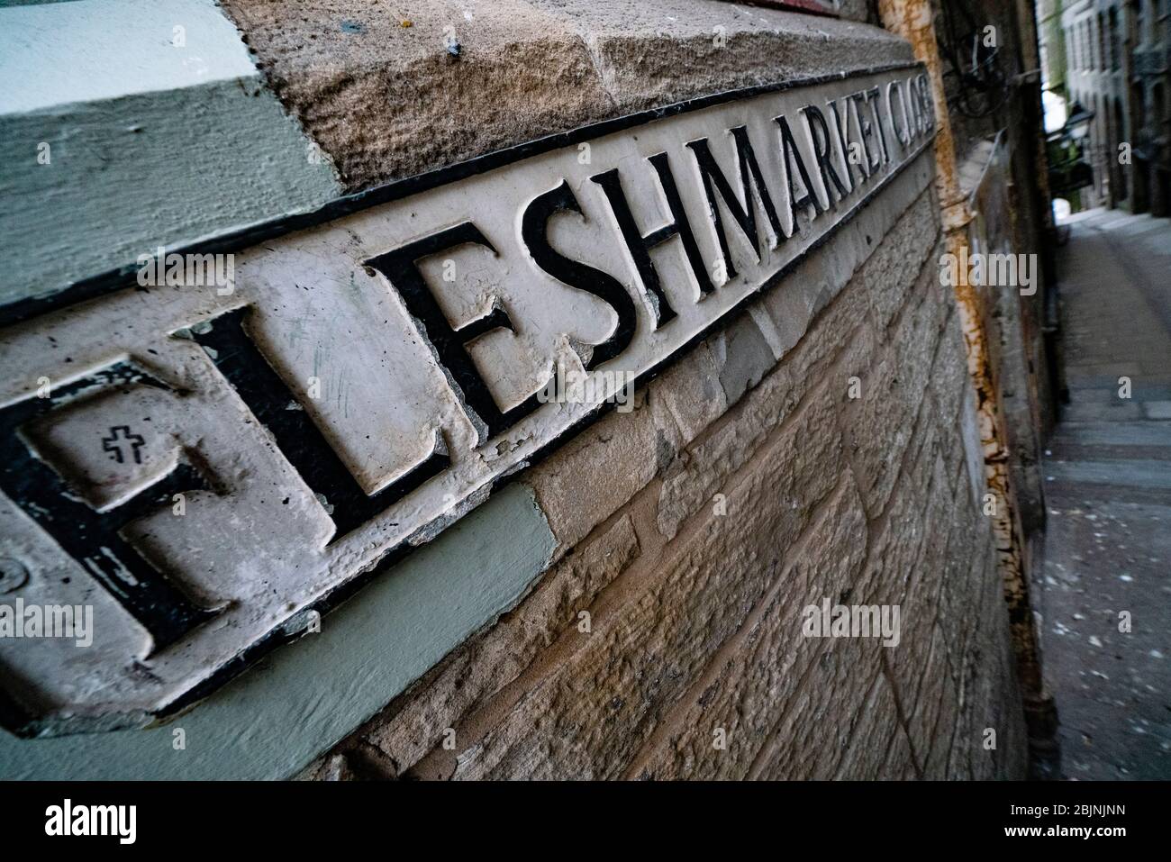 Détail du panneau de signalisation pour Fleshmarket Close dans la vieille ville d'Édimbourg, Ecosse, Royaume-Uni Banque D'Images