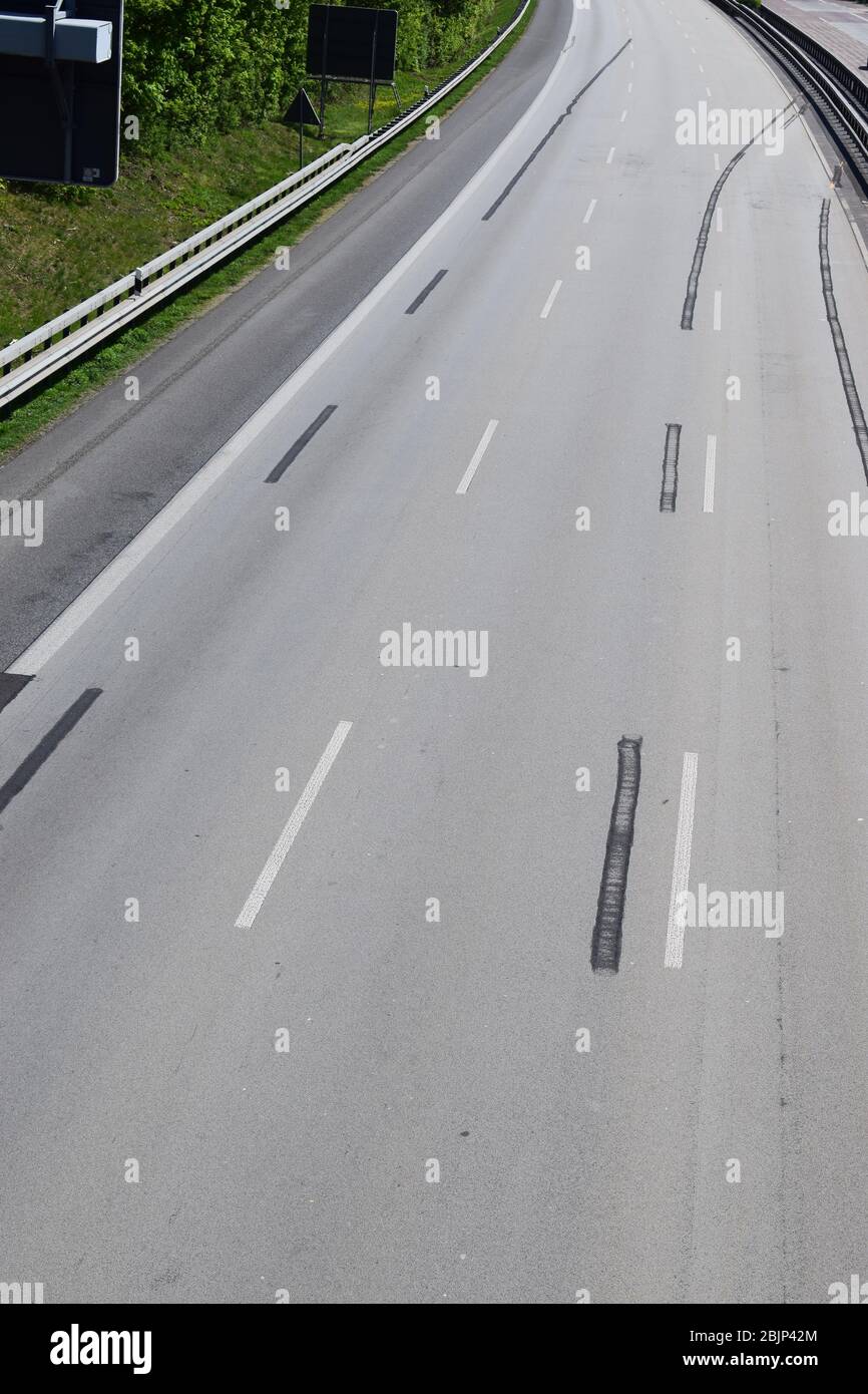 L'Autobahn, vide et endommagé comme rarement vu Banque D'Images