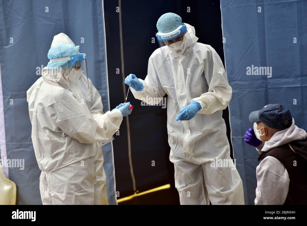 Milan, Coronavirus phase 2 verrouillage, test de prélèvement à l'hôpital San Carlo ou ASST Santi Paolo e Carlo de Milan (Duilio Piaggesi/Fotogramma, Milan - 2020-04-30) p.s. la foto e' utilizzabile nel rispto del contento in cui e' stata, e senza pour diffuser un del decorentino del decorentino Banque D'Images