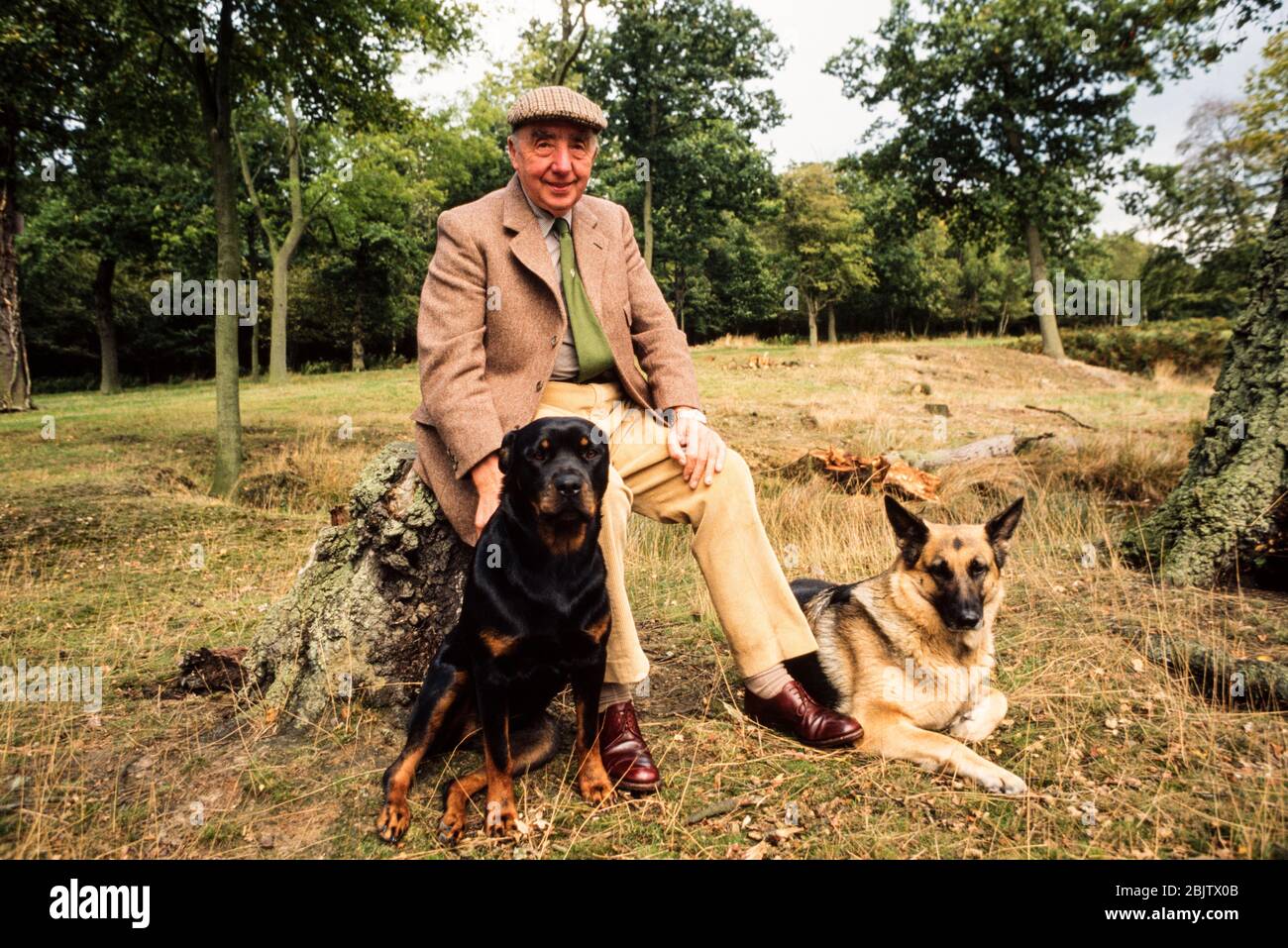 Phil Drabble One Man et son présentateur de chien avec ses chiens 1983 Banque D'Images