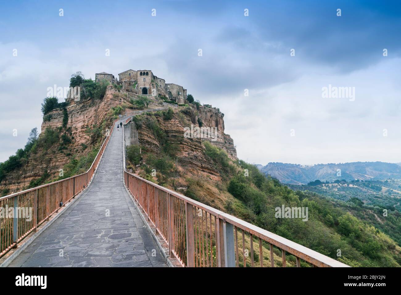 Cività di Bagnororio, Civita Bagno, un ancien village étrusque perché sur le rocher volcanique de tufta dans le sud de la Toscane, s'érode lentement. Appel Banque D'Images