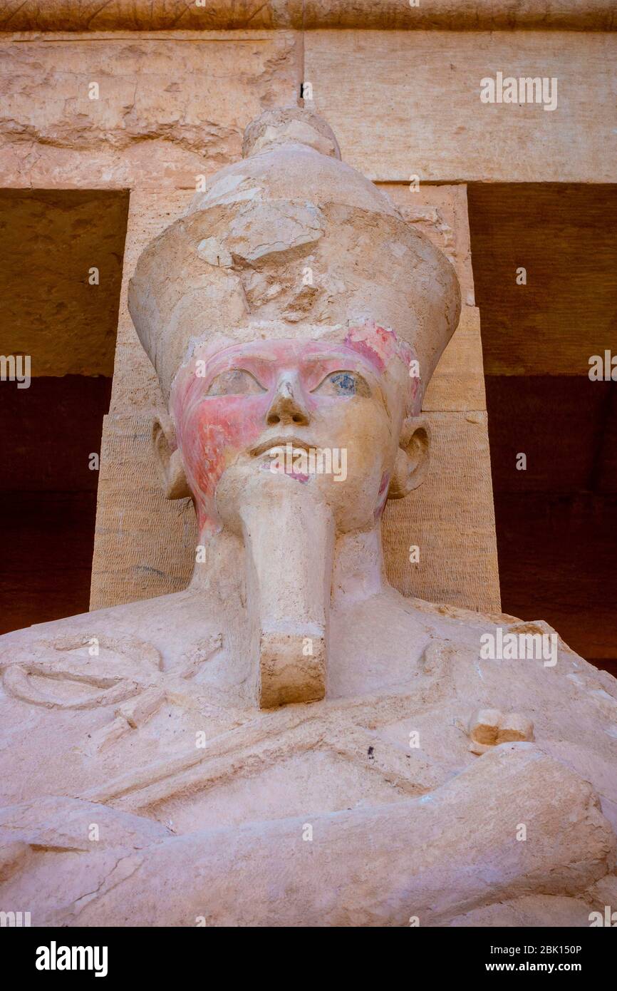 Temple d'Hatshepsut à Deir el-Bahari près de Louxor, Egypte Banque D'Images